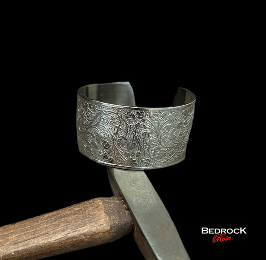 Silver Plated Wide Leafy Vine Cuff, Statement Cuff, Silver-plated Copper Cuff, Stylish Cuff, Birthday gift for her, Unisex Jewelry, Vintage design