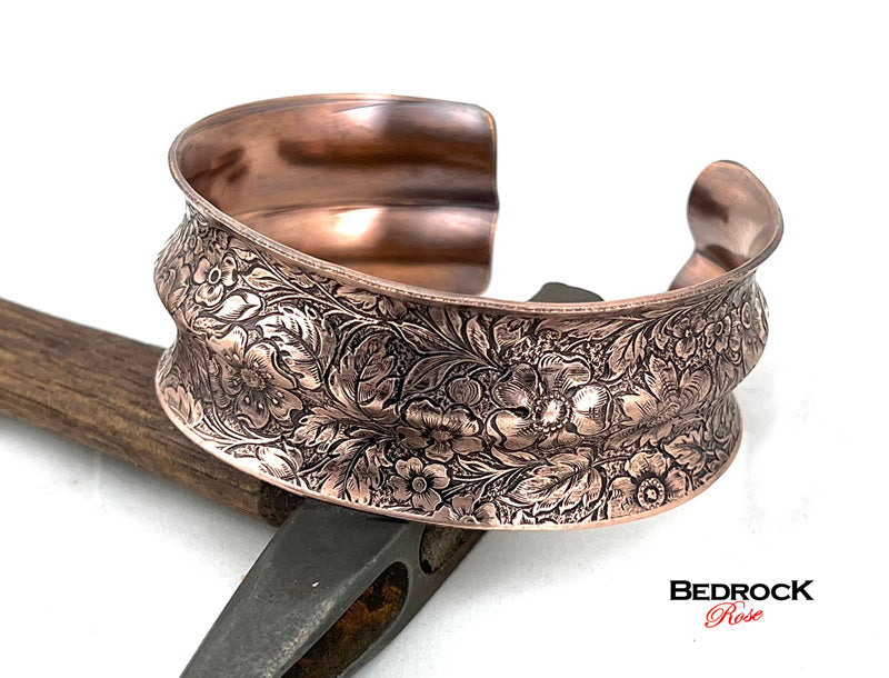 Extra-large floral cuff, double curves copper cuff, gift for her, high polish copper cuff, antimicrobial copper cuff, copper cuff help with arthritis, bold flowers copper bracelet