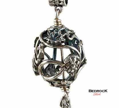 Gorgeous Hollow Silver Vine Pendant Bedrock Rose