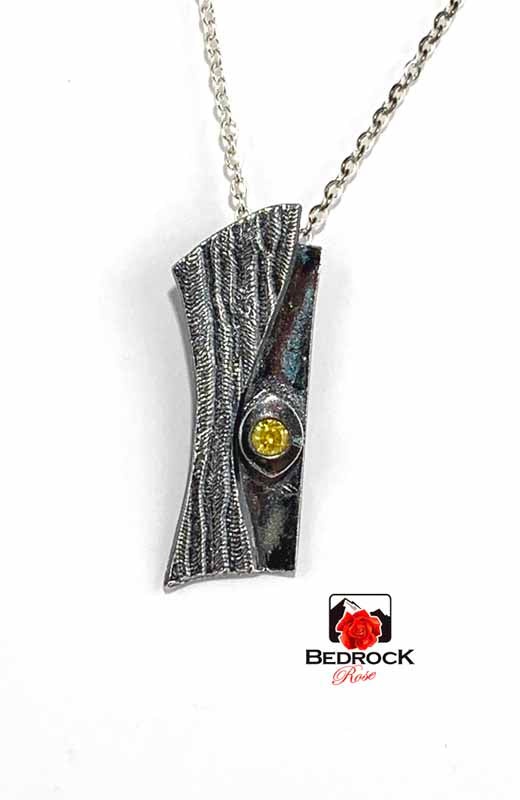 Chic Handcrafted Fine Silver Pendant Bedrock Rose