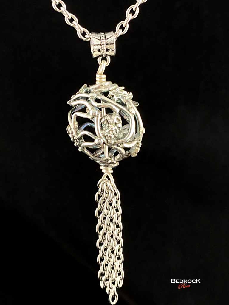 Gorgeous Hollow Silver Vine Pendant Bedrock Rose