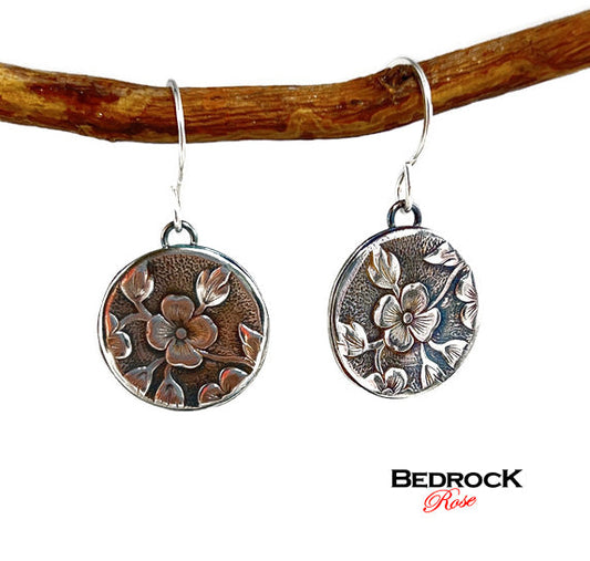 Sterling silver round floral disc dangling earrings, Handmade Jewelry, Flower earrings
