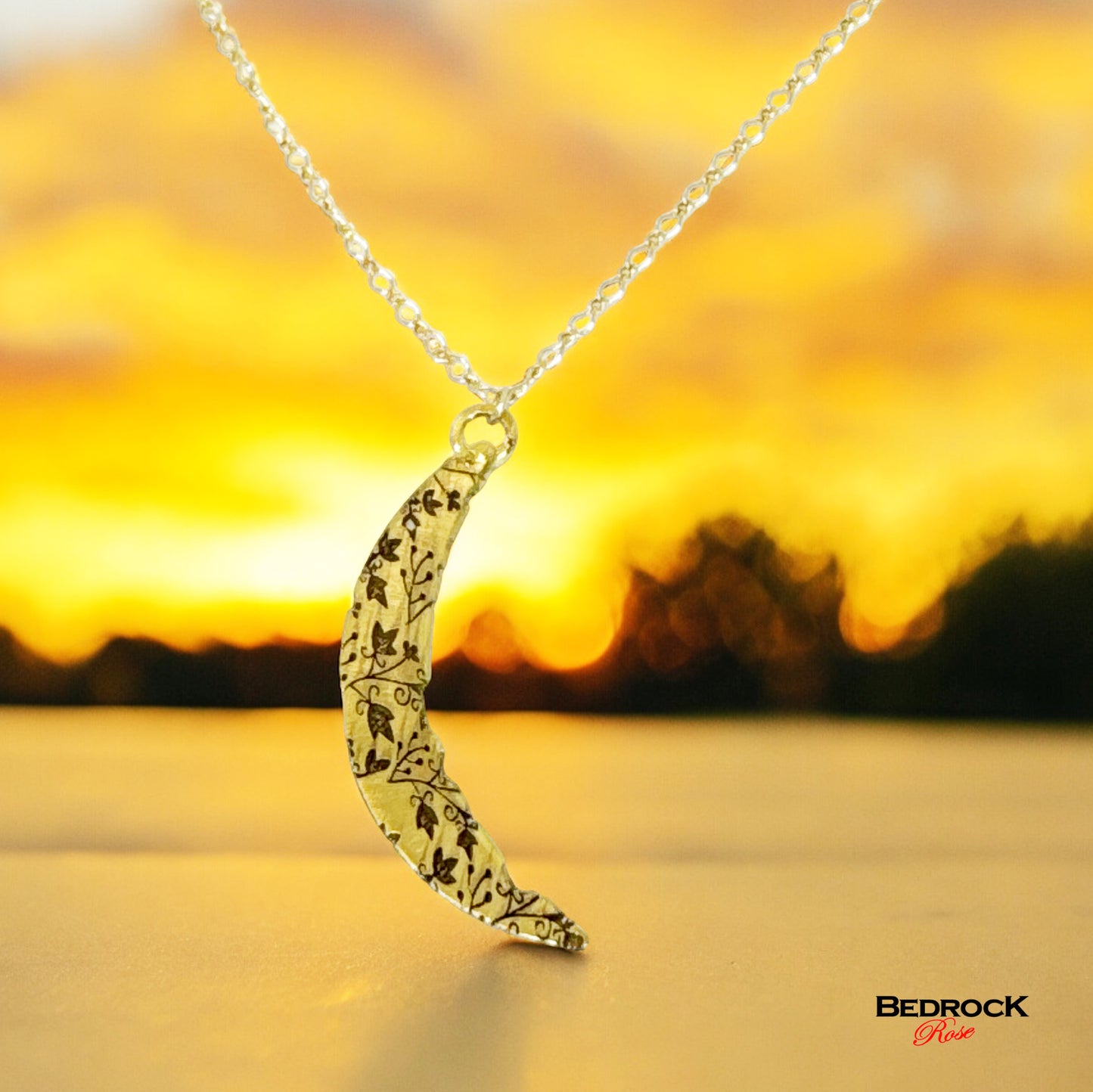 Gold Crescent Necklace | Pendant