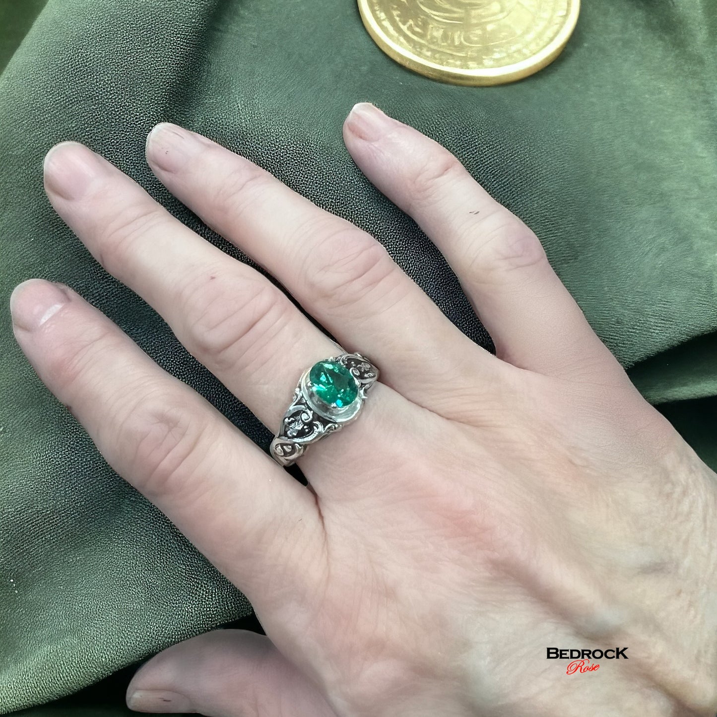 Victorian Style Emerald Green Sterling Silver Ring, Victorian Sterling Silver Ring, Green faceted stone ring, Shreve & Co Sterling Silver Ring, Intricately designed victorian ring, Edwardian style ring