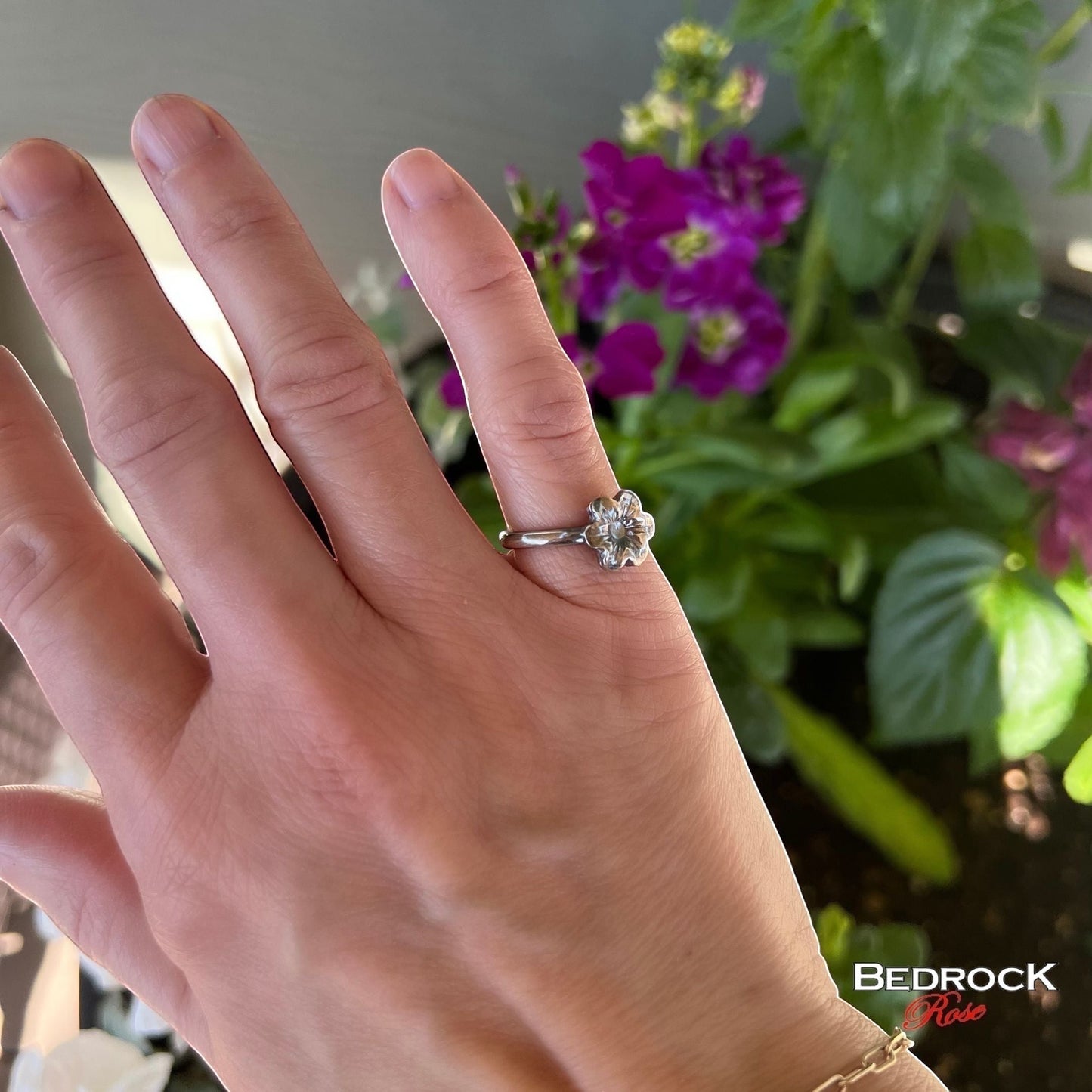 Sterling Silver 6 Petal Flower Blossom Ring, Dainty Silver Floral ring, Flower Ring, Gift for Her, Nature-Inspired Jewelry