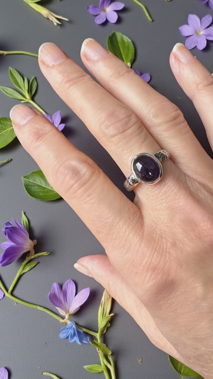 Amethyst ring with floral band