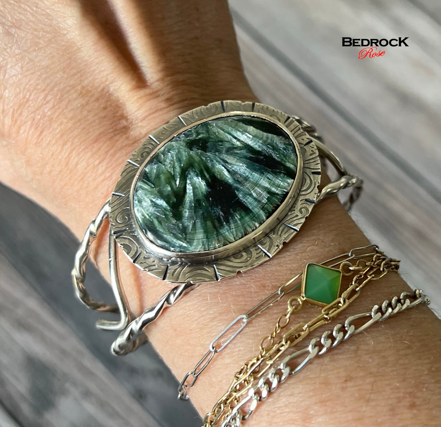 Seraphinite Sterling Silver cuff, High energy Seraphinite Jewelry, Gemstone bracelet, Green Stone Cuff, Gift for Her, Healing Stone Cuff