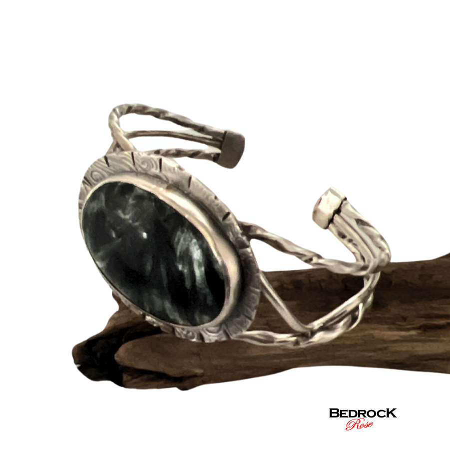 Seraphinite Sterling Silver cuff, High energy Seraphinite Jewelry, Gemstone bracelet, Green Stone Cuff, Gift for Her, Healing Stone Cuff